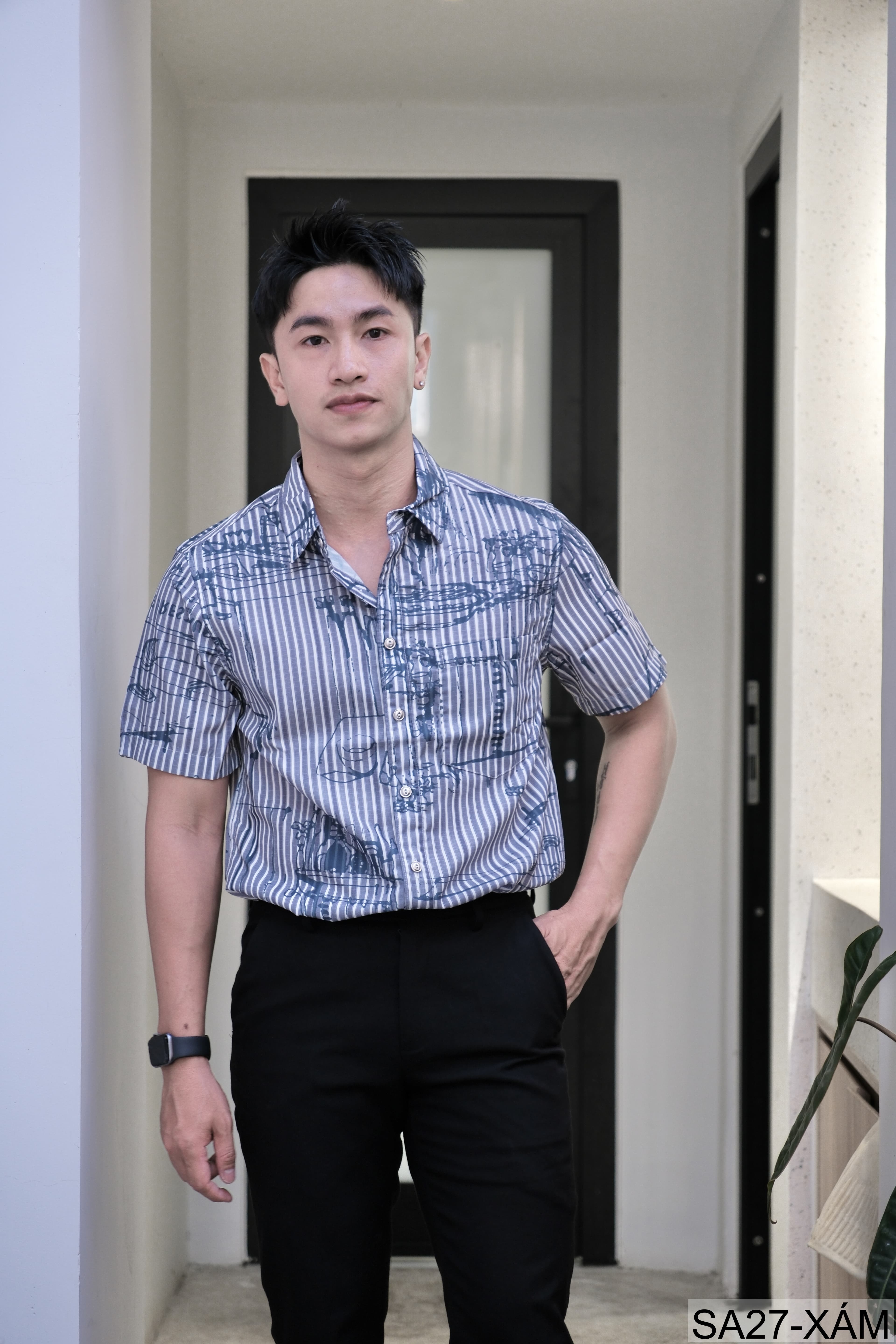 SA27 - Áo sơ mi nam ngắn tay họa tiết sọc và vẽ tay phong cách streetwear, chất liệu polyester mềm mại, form rộng thoải mái - ảnh 2
