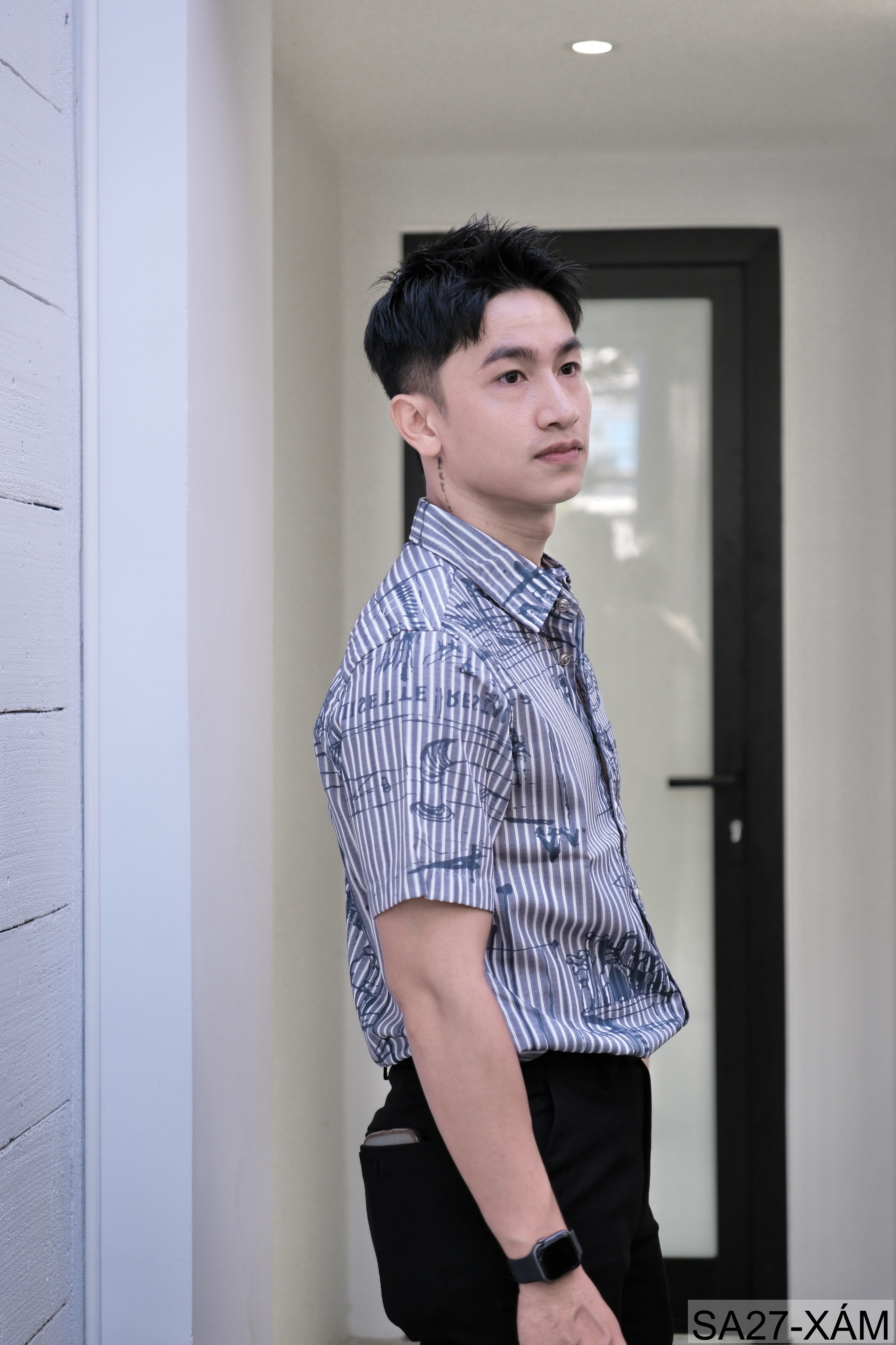 SA27 - Áo sơ mi nam ngắn tay họa tiết sọc và vẽ tay phong cách streetwear, chất liệu polyester mềm mại, form rộng thoải mái - ảnh 3