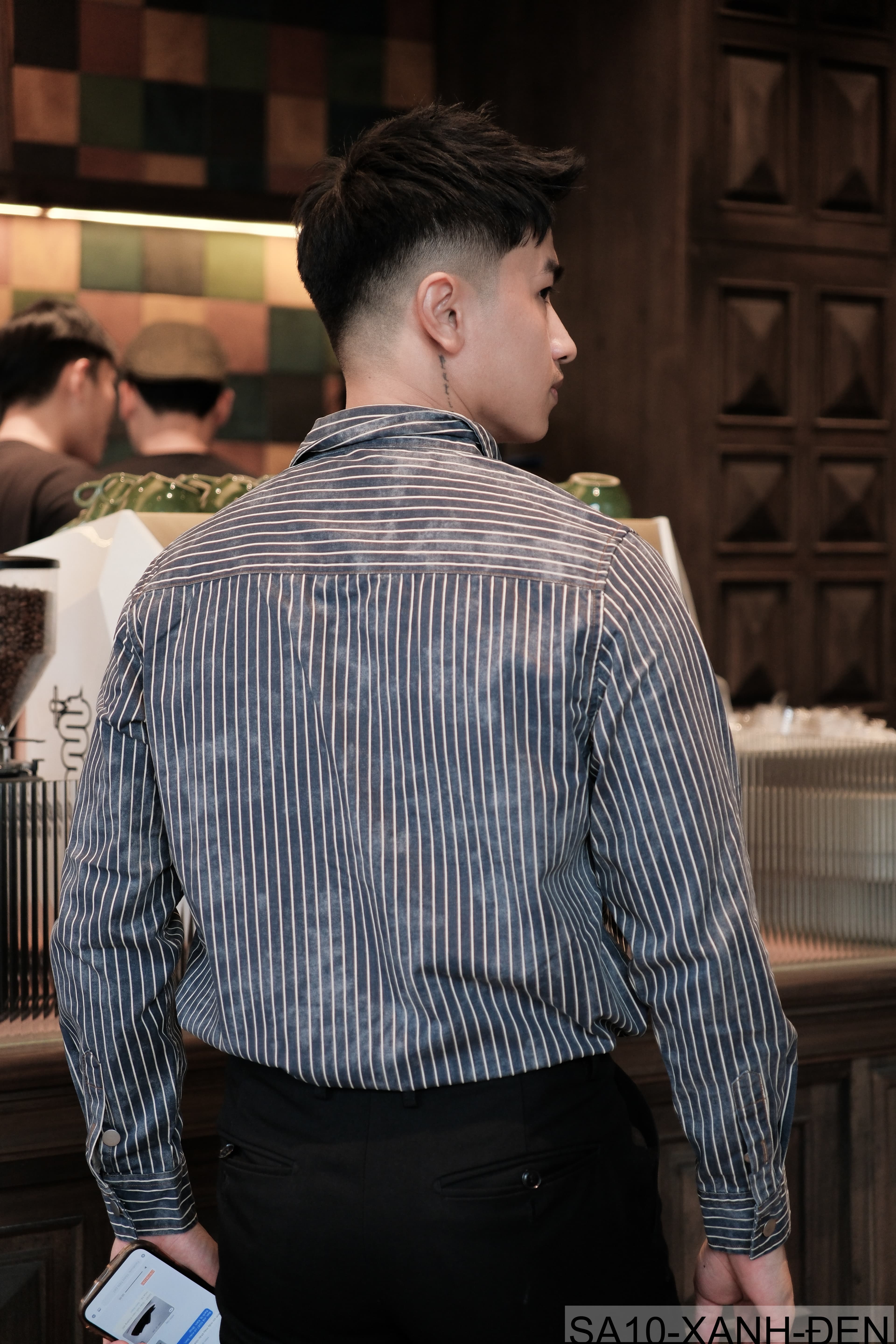 SA10 - Áo sơ mi nam dài tay sọc dọc phong cách Nhật Bản, chất cotton mềm mại, form rộng thoải mái - ảnh 4