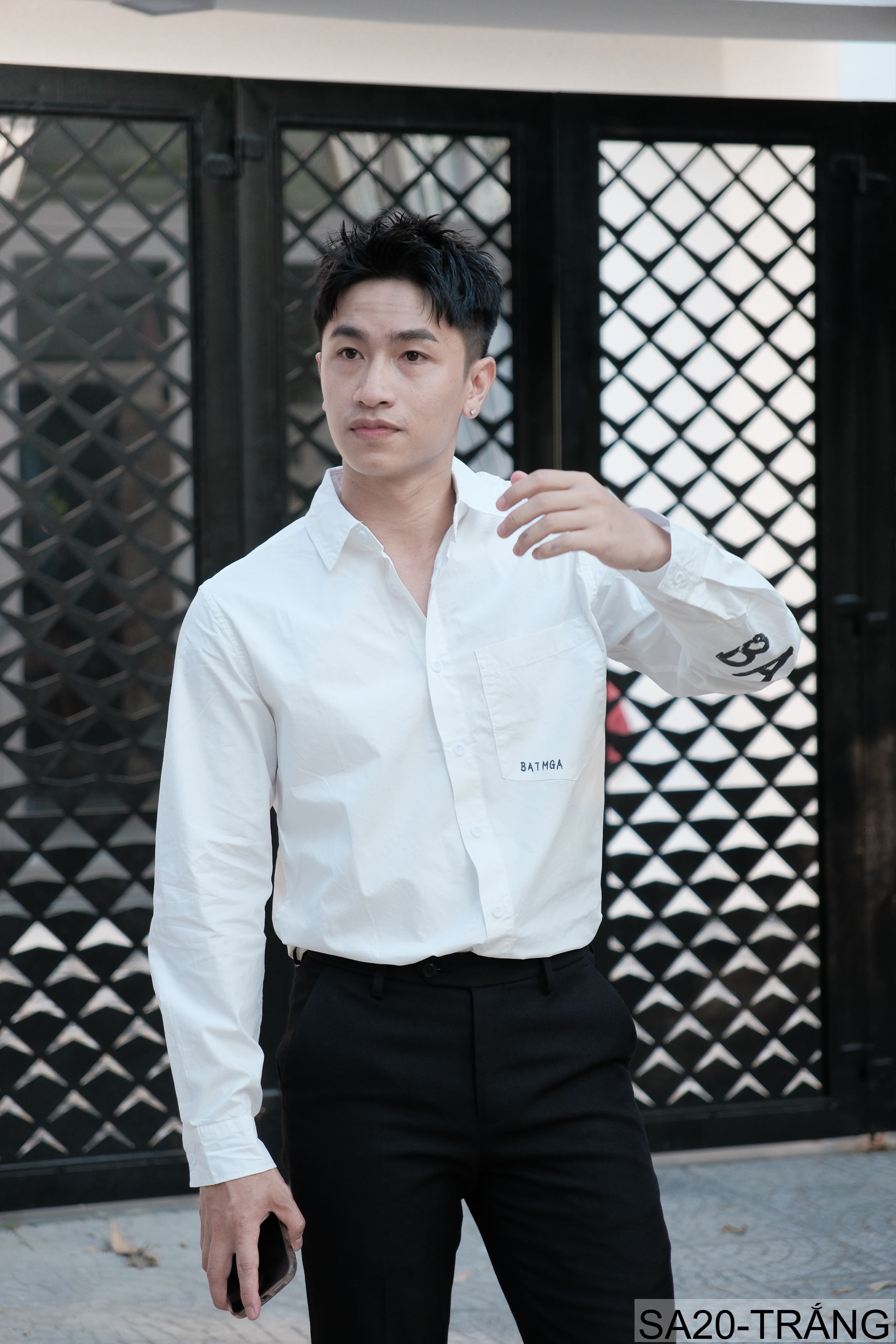 SA20 - Áo sơ mi nam tay dài in chữ BATMGA phong cách Hàn Quốc, chất cotton mềm mại, form rộng rãi - ảnh 3
