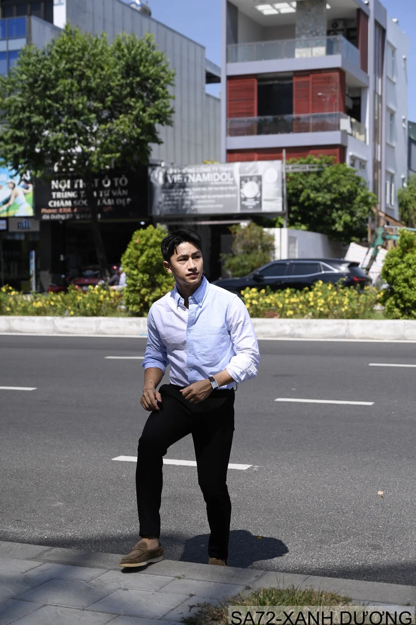 SA72 - Áo sơ mi dài tay phối màu xanh dương trắng phong cách Nhật, form rộng rãi, chất cotton mềm mại - ảnh 4