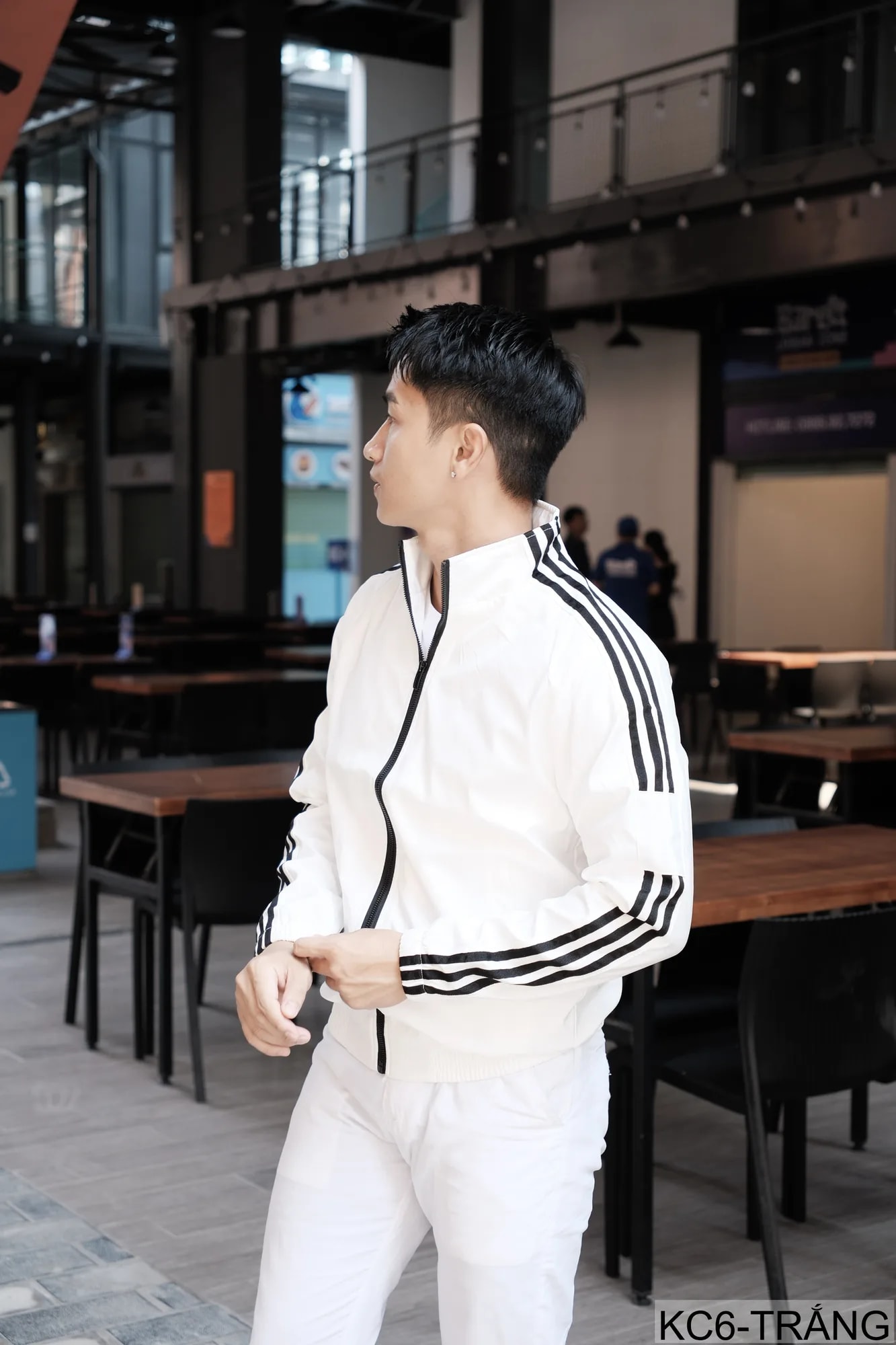KC6 - Áo khoác nam thể thao cổ đứng tay dài chống mài mòn, thoáng khí, 3 màu trắng xanh lá đen - ảnh 6