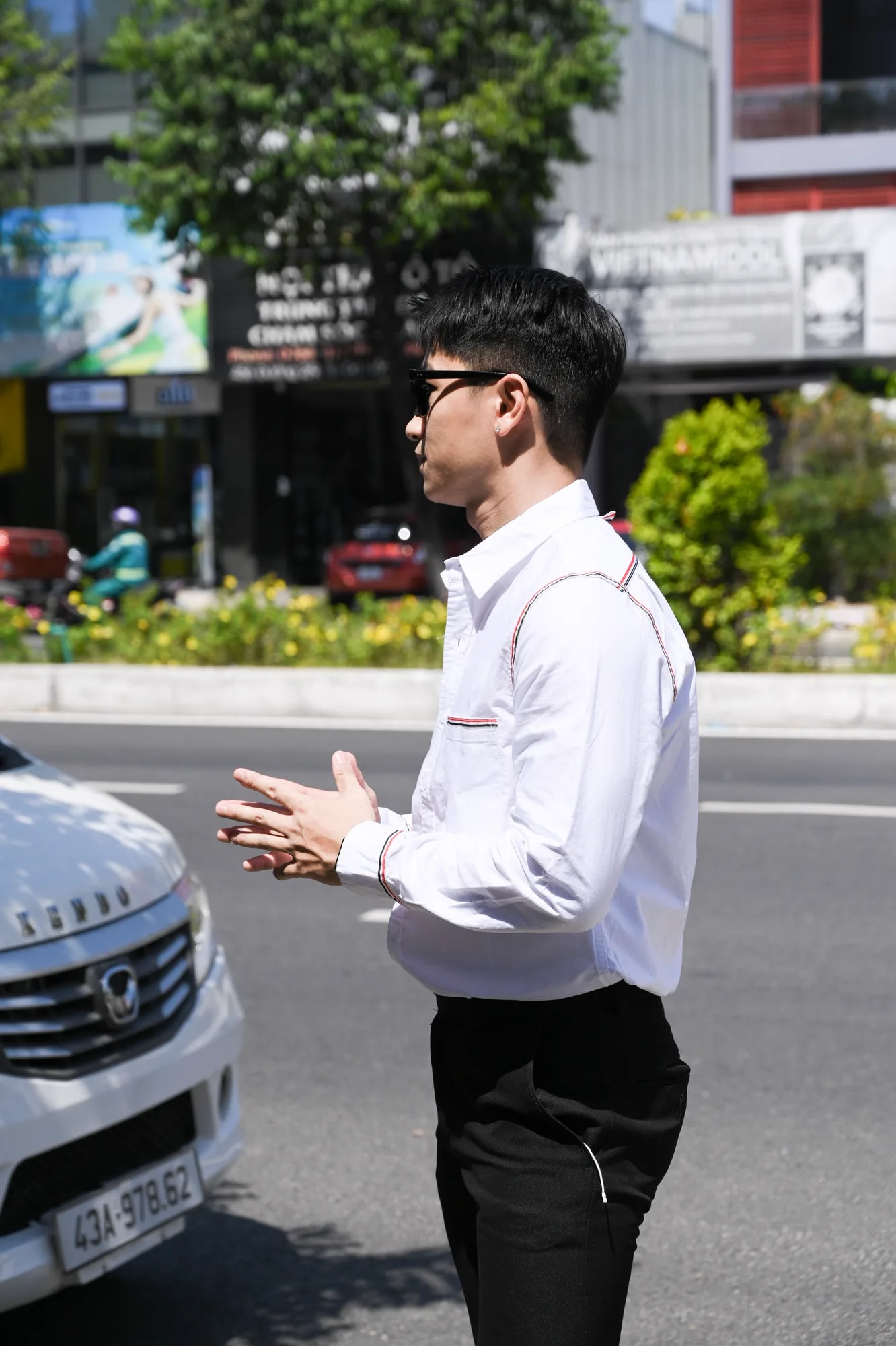 SA71 - Áo sơ mi nam dài tay phong cách Nhật, dáng rộng, cotton 100%, 3 màu Xanh Hoàng Gia, Xanh Nhạt, Trắng - ảnh 6